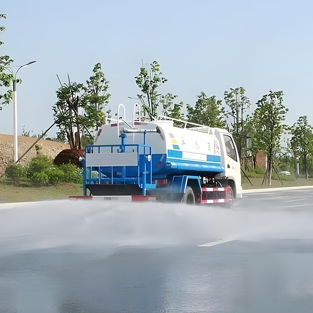 Camion d'arrosage